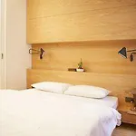 Hotel 4 Floors *