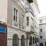 Hotel 4 Floors