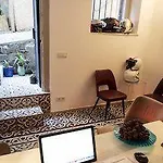 Hotel 4 Floors *