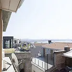 Hotel 4 Floors *