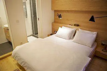 Отель 4 Floors