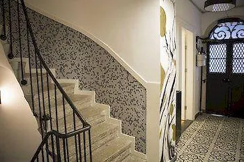 Отель 4 Floors