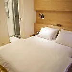 Hotel 4 Floors