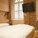Hotel 4 Floors