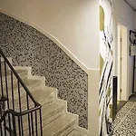 Hotel 4 Floors