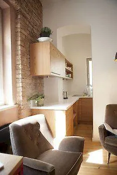 Ξενοδοχείο 4 Floors *